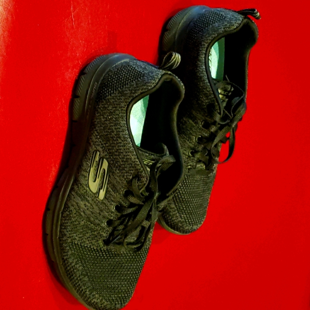 Womens SKECHERS